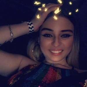 Meet your Posher, Alexia